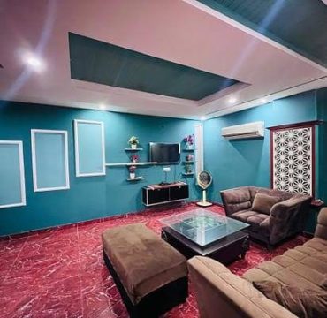 Apartment for rent in Bahria Town Lahore photo 4